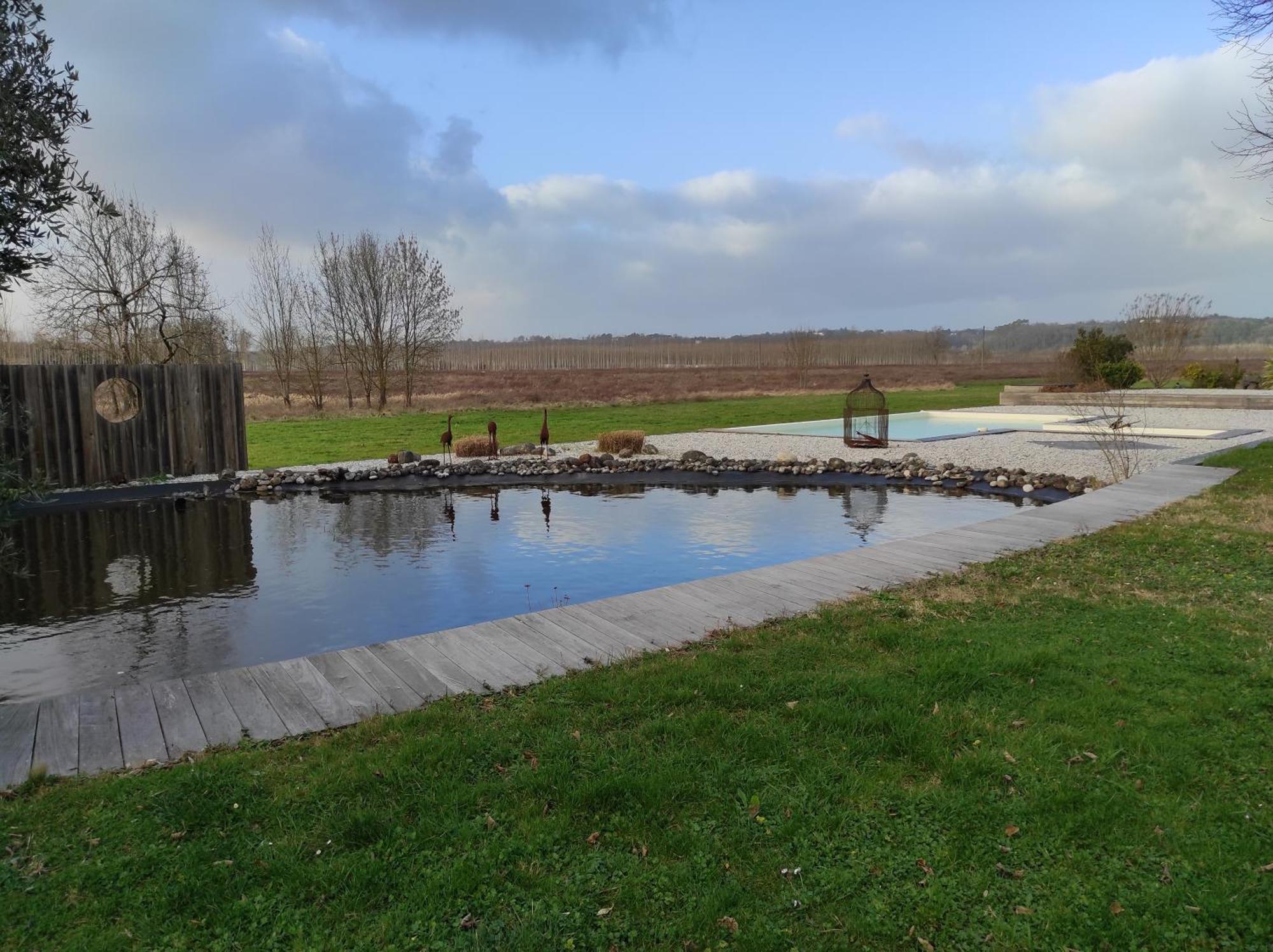 Grand Gite Avec Piscine Maison Port Valade Tabanac Extérieur photo