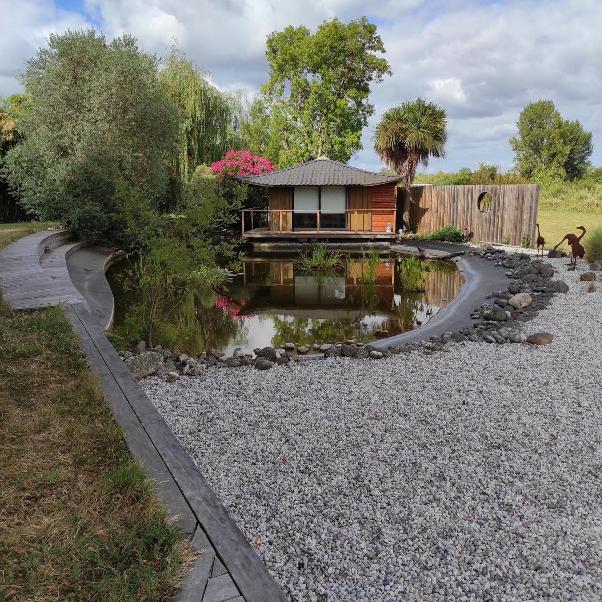 Grand Gite Avec Piscine Maison Port Valade Tabanac Extérieur photo